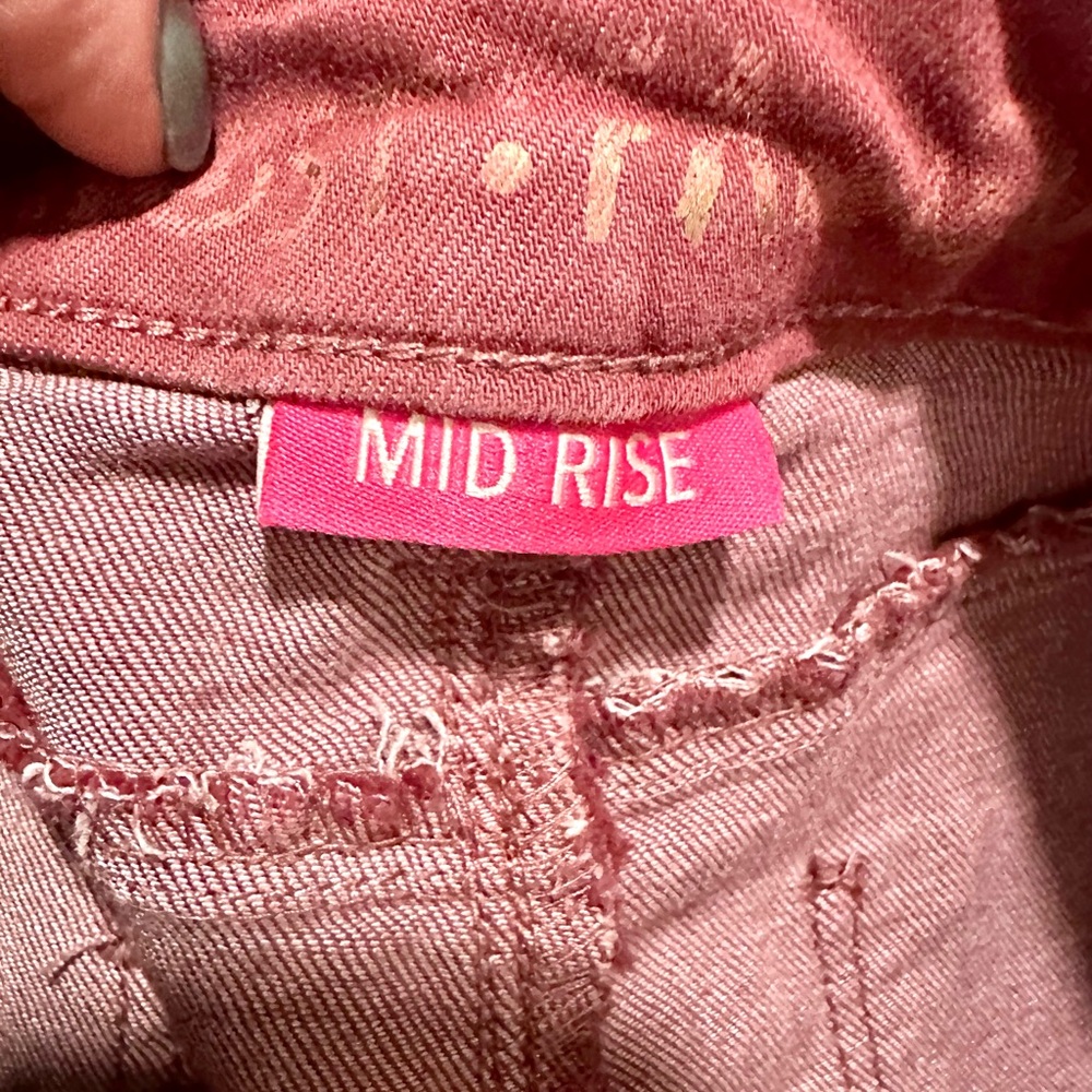Almost Famous Women's Mid Rise Skinny Jeans Size 9 - Picture 9 of 11